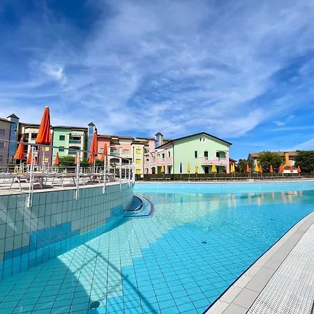 Vibrant With Shared Outdoor Pool *